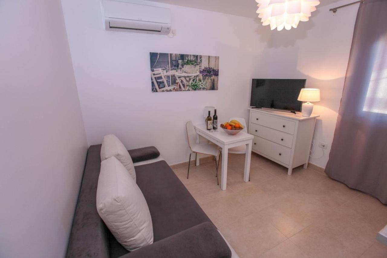 Apartments Zoya Клек Экстерьер фото
